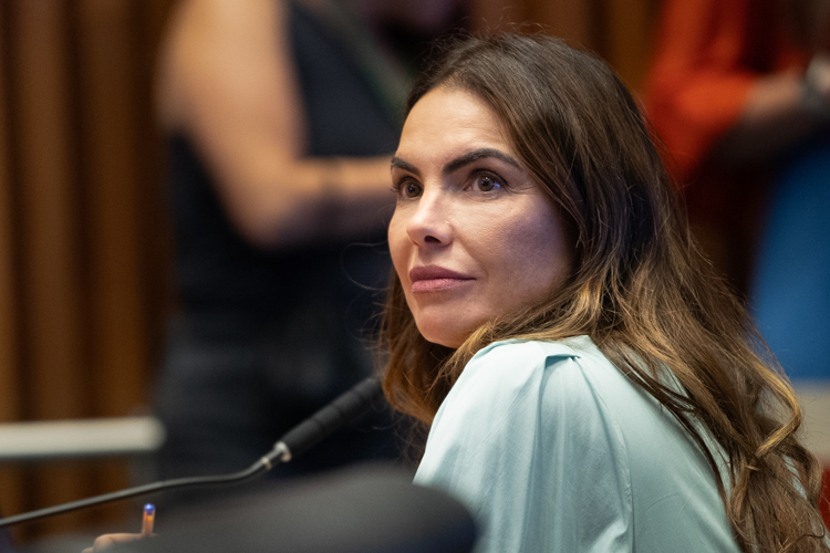 CLDF homenageia empresária Tatiane Freitas com Cidadania Honorária de Brasília